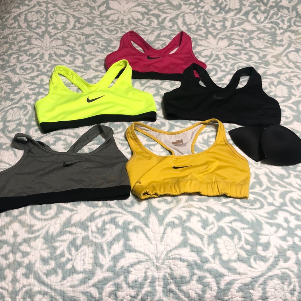 Nike sports bra bundle